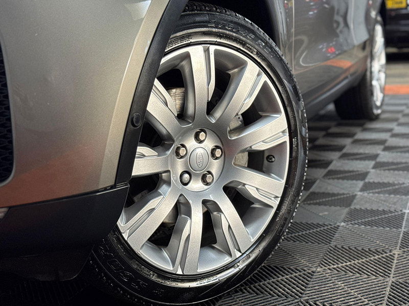 Land Rover DISCOVERY 3.0 SD V6 HSE Luxury Auto 4WD Euro 6 (s/s) 5dr 5dr Automatic 2025