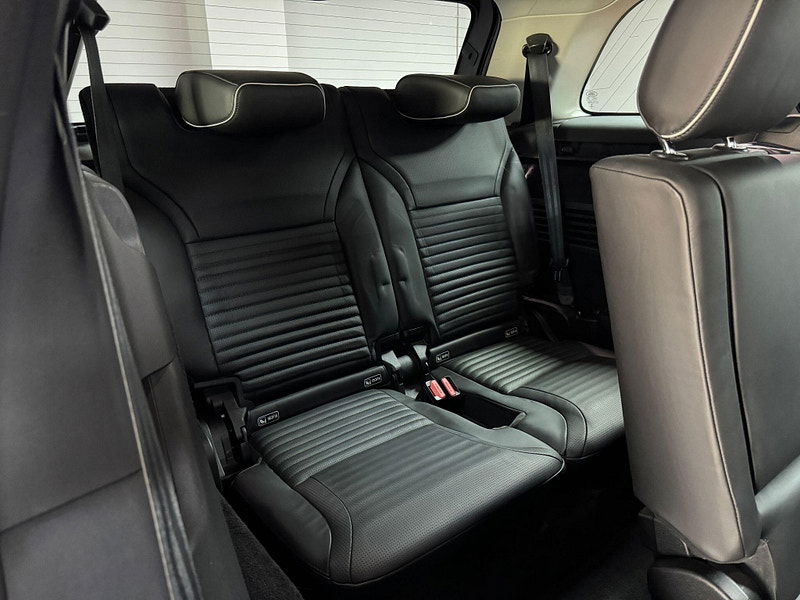 Land Rover DISCOVERY 3.0 SD V6 HSE Luxury Auto 4WD Euro 6 (s/s) 5dr 5dr Automatic 2025