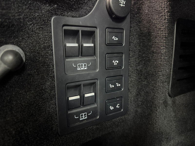 Land Rover DISCOVERY 3.0 SD V6 HSE Luxury Auto 4WD Euro 6 (s/s) 5dr 5dr Automatic 2025