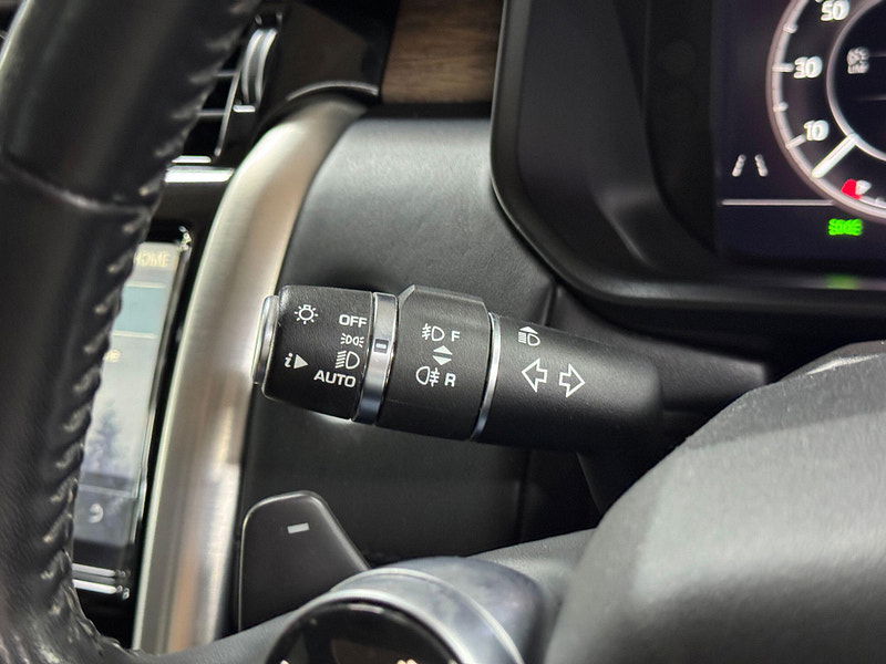 Land Rover DISCOVERY 3.0 SD V6 HSE Luxury Auto 4WD Euro 6 (s/s) 5dr 5dr Automatic 2025