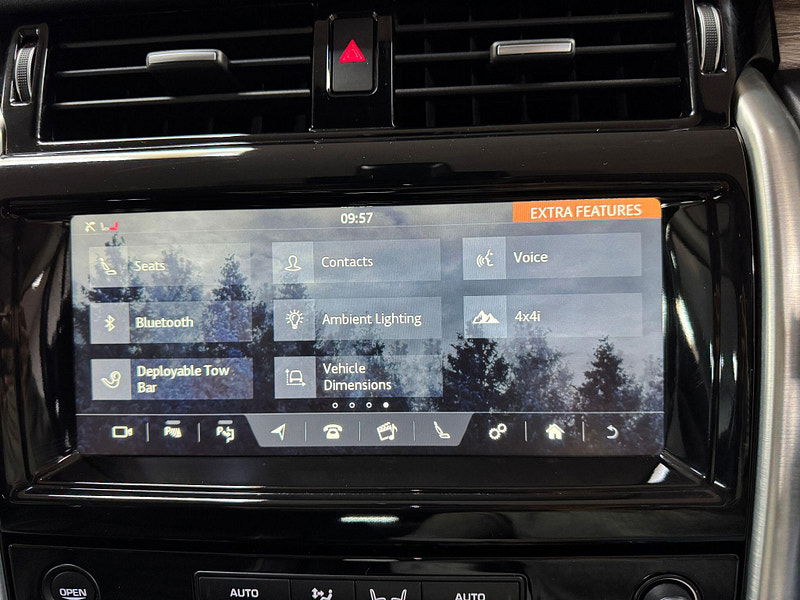 Land Rover DISCOVERY 3.0 SD V6 HSE Luxury Auto 4WD Euro 6 (s/s) 5dr 5dr Automatic 2025