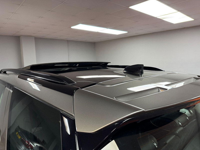 Land Rover DISCOVERY 3.0 SD V6 HSE Luxury Auto 4WD Euro 6 (s/s) 5dr 5dr Automatic 2025