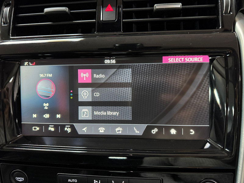 Land Rover DISCOVERY 3.0 SD V6 HSE Luxury Auto 4WD Euro 6 (s/s) 5dr 5dr Automatic 2025