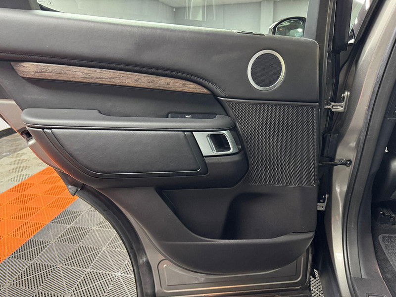 Land Rover DISCOVERY 3.0 SD V6 HSE Luxury Auto 4WD Euro 6 (s/s) 5dr 5dr Automatic 2025