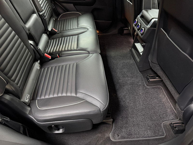 Land Rover DISCOVERY 3.0 SD V6 HSE Luxury Auto 4WD Euro 6 (s/s) 5dr 5dr Automatic 2025