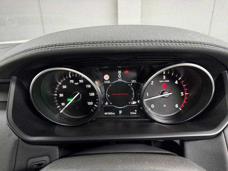 Land Rover DISCOVERY 3.0 TD V6 HSE Auto 4WD Euro 6 (s/s) 5dr 5dr Automatic 2025