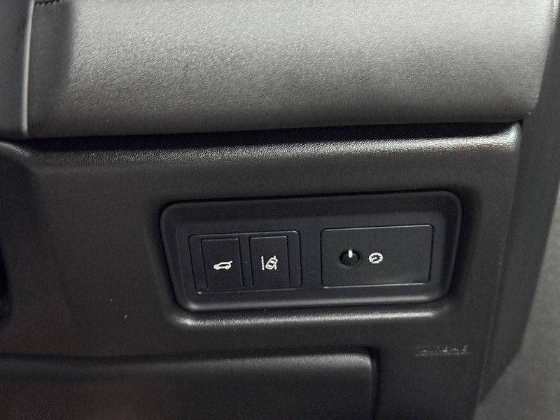 Land Rover Discovery Sport 2.2 SD4 HSE Auto 4WD Euro 5 (s/s) 5dr 5dr Automatic 2025