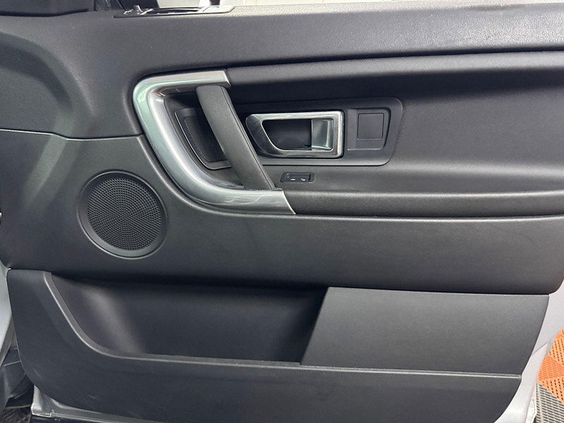 Land Rover Discovery Sport 2.2 SD4 SE Tech 4WD Euro 5 (s/s) 5dr 5dr Manual 2025