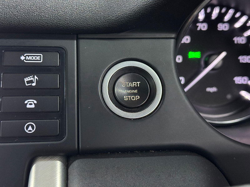 Land Rover Discovery Sport 2.2 SD4 SE Tech 4WD Euro 5 (s/s) 5dr 5dr Manual 2025