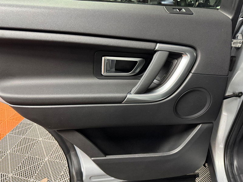 Land Rover Discovery Sport 2.2 SD4 SE Tech 4WD Euro 5 (s/s) 5dr 5dr Manual 2025