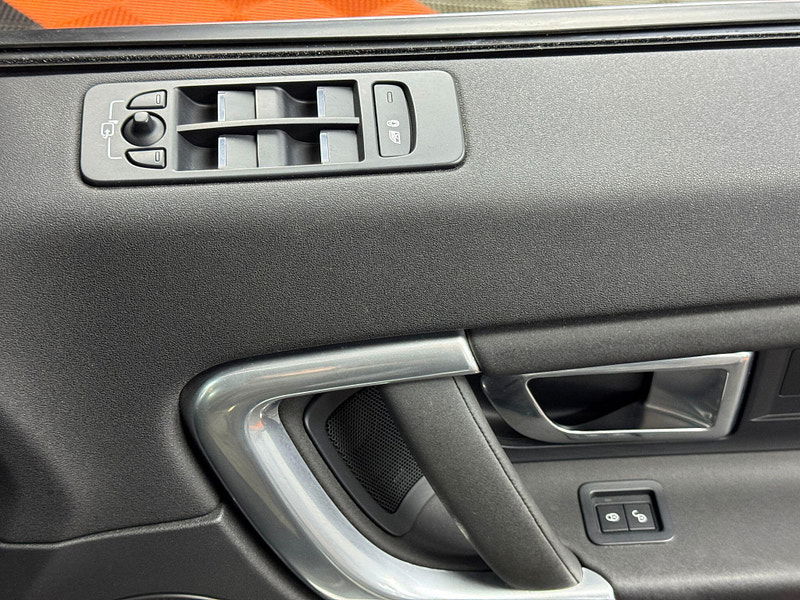 Land Rover Discovery Sport 2.2 SD4 SE Tech 4WD Euro 5 (s/s) 5dr 5dr Manual 2025