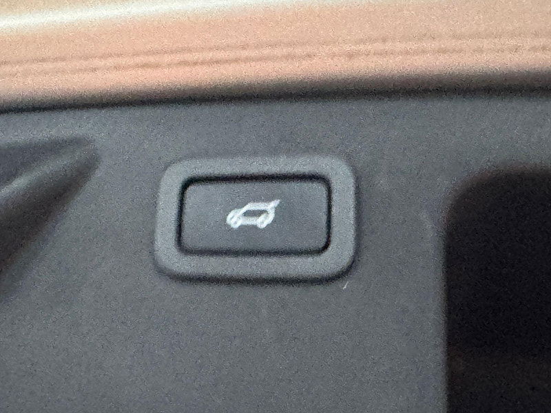 Land Rover Discovery Sport 2.2 SD4 SE Tech 4WD Euro 5 (s/s) 5dr 5dr Manual 2025