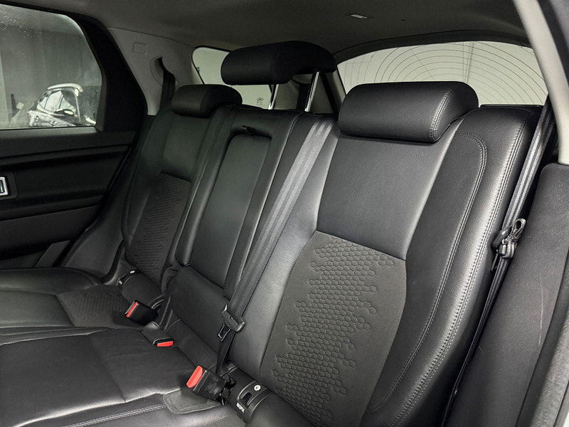 Land Rover Discovery Sport 2.2 SD4 SE Tech 4WD Euro 5 (s/s) 5dr 5dr Manual 2025