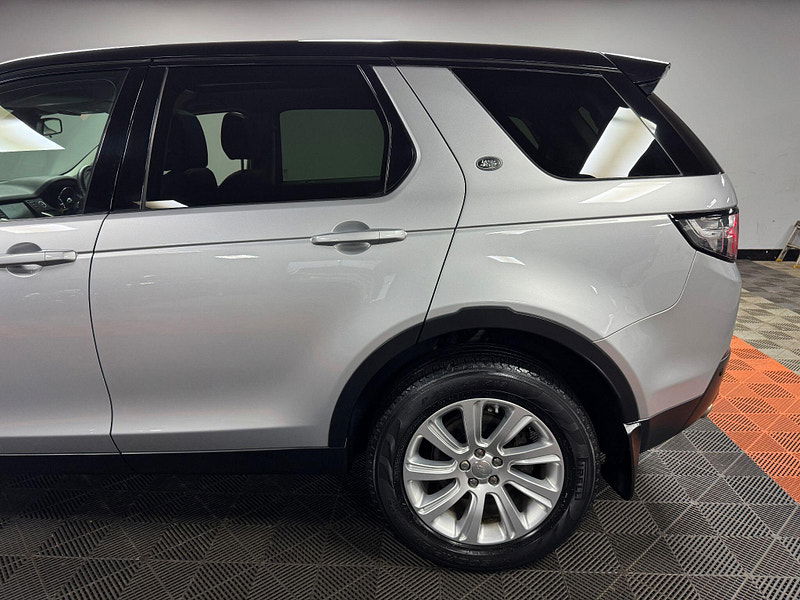 Land Rover Discovery Sport 2.2 SD4 SE Tech 4WD Euro 5 (s/s) 5dr 5dr Manual 2025