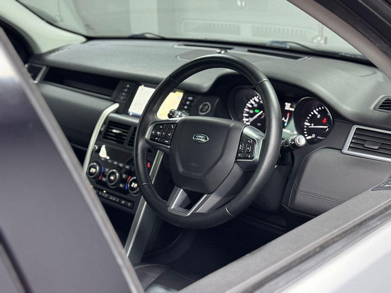 Land Rover Discovery Sport 2.2 SD4 SE Tech 4WD Euro 5 (s/s) 5dr 5dr Manual 2025