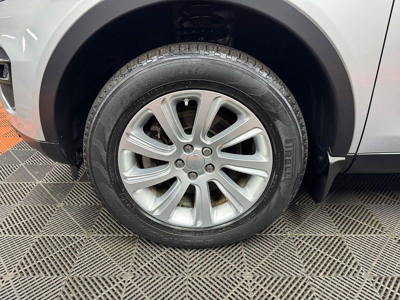 Land Rover Discovery Sport 2.2 SD4 SE Tech 4WD Euro 5 (s/s) 5dr 5dr Manual 2025