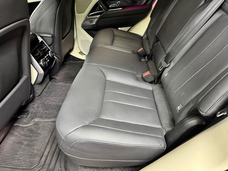 Land Rover Range Rover 3.0 D300 MHEV SE Auto 4WD Euro 6 (s/s) 5dr 5dr Automatic 2026