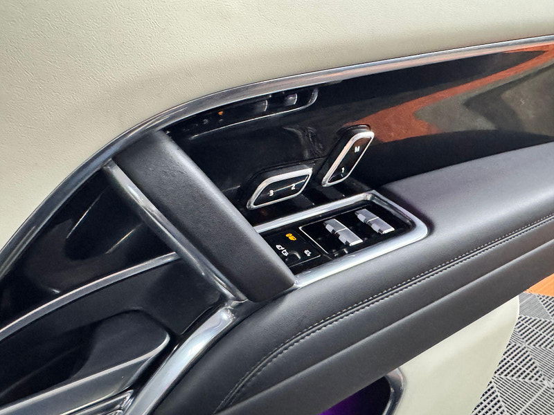 Land Rover Range Rover 3.0 D300 MHEV SE Auto 4WD Euro 6 (s/s) 5dr 5dr Automatic 2026