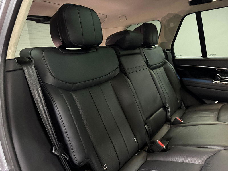 Land Rover Range Rover 3.0 D350 MHEV HSE Auto 4WD Euro 6 (s/s) 5dr 5dr Automatic 2026