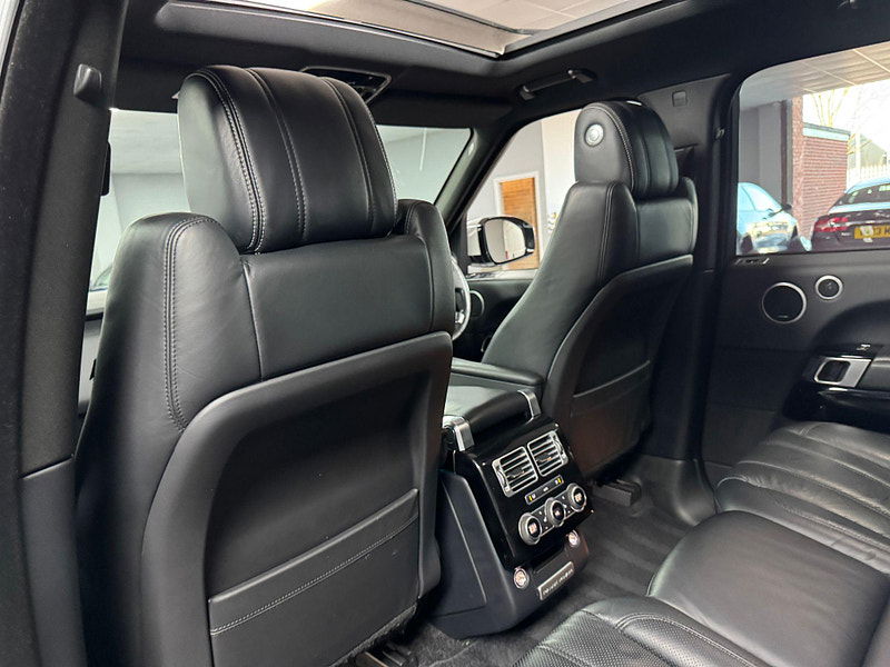 Land Rover Range Rover 3.0 TD V6 Vogue SE Auto 4WD Euro 6 (s/s) 5dr 5dr Automatic 2025