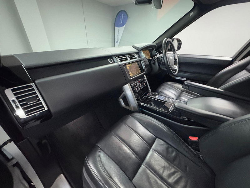 Land Rover Range Rover 3.0 TD V6 Vogue SE Auto 4WD Euro 6 (s/s) 5dr 5dr Automatic 2025