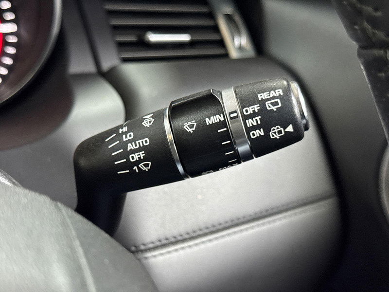 Land Rover Range Rover Evoque 2.2 SD4 Dynamic Auto 4WD Euro 5 (s/s) 5dr 5dr Automatic 2025