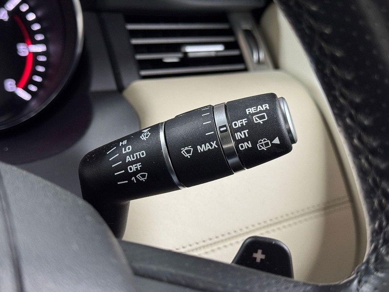 Land Rover Range Rover Evoque 2.2 SD4 Dynamic Auto 4WD Euro 5 (s/s) 5dr 5dr Automatic 2025