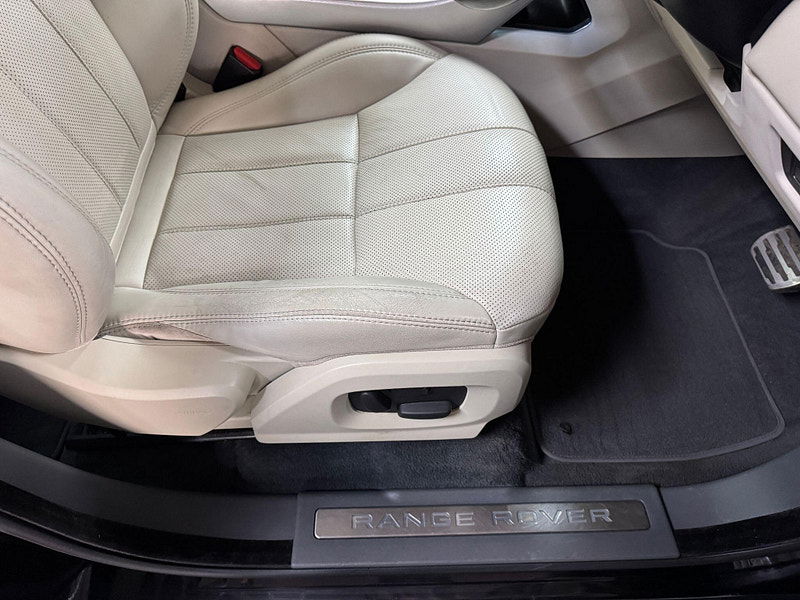 Land Rover Range Rover Evoque 2.2 SD4 Dynamic Auto 4WD Euro 5 (s/s) 5dr 5dr Automatic 2025