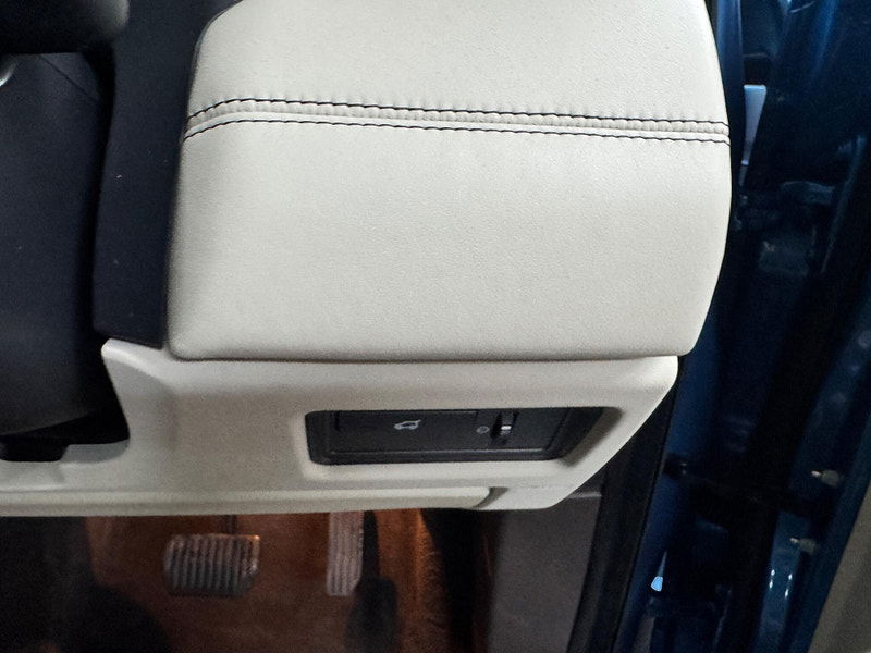 Land Rover Range Rover Evoque 2.2 SD4 Prestige Auto 4WD Euro 5 (s/s) 5dr 5dr Automatic 2026