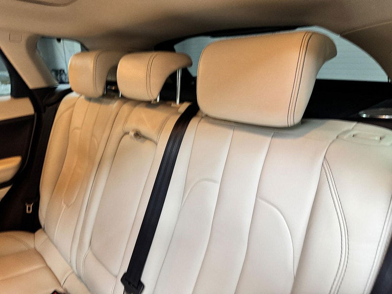 Land Rover Range Rover Evoque 2.2 SD4 Prestige Auto 4WD Euro 5 (s/s) 5dr 5dr Automatic 2026