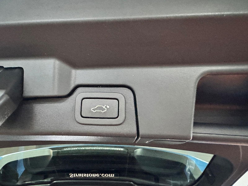 Land Rover Range Rover Evoque 2.2 SD4 Prestige Auto 4WD Euro 5 (s/s) 5dr 5dr Automatic 2026