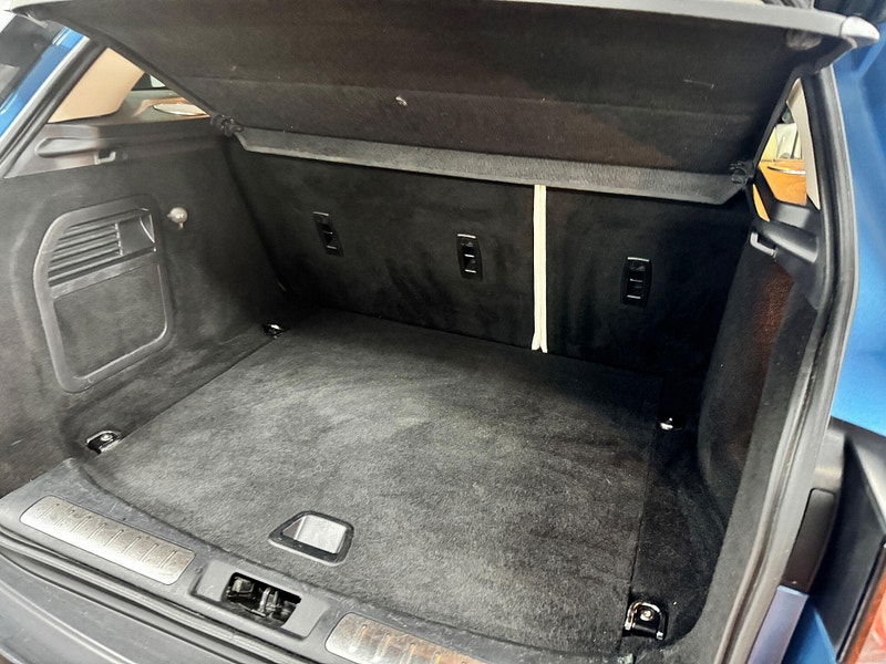 Land Rover Range Rover Evoque 2.2 SD4 Prestige Auto 4WD Euro 5 (s/s) 5dr 5dr Automatic 2026