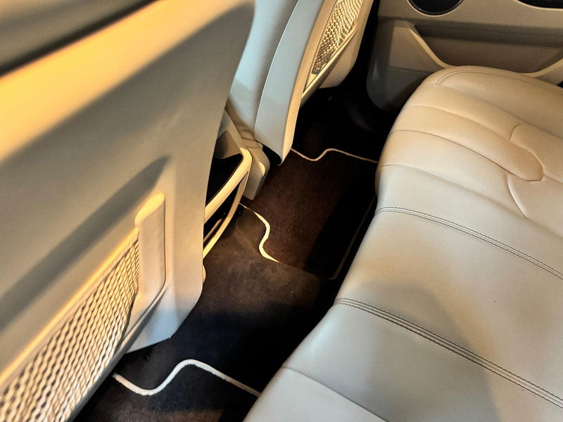 Land Rover Range Rover Evoque 2.2 SD4 Prestige Auto 4WD Euro 5 (s/s) 5dr 5dr Automatic 2026