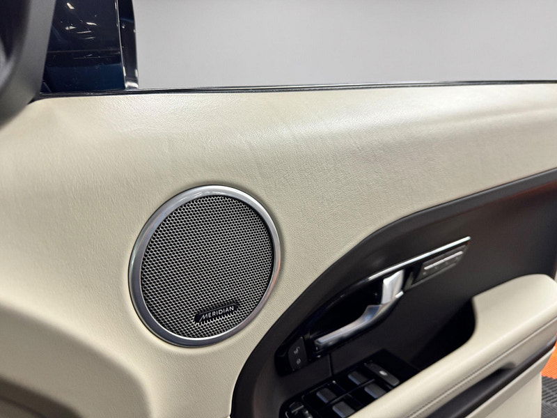 Land Rover Range Rover Evoque 2.2 SD4 Prestige Auto 4WD Euro 5 (s/s) 5dr 5dr Automatic 2026