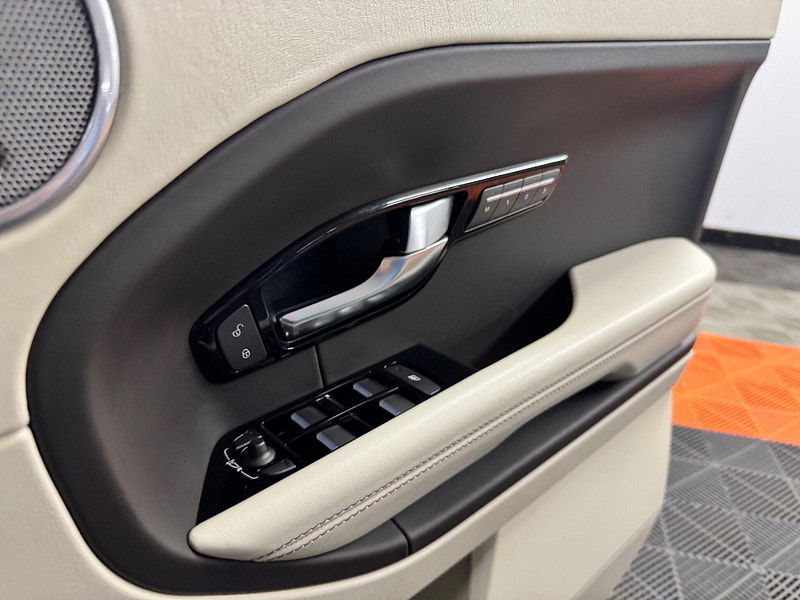 Land Rover Range Rover Evoque 2.2 SD4 Prestige Auto 4WD Euro 5 (s/s) 5dr 5dr Automatic 2026