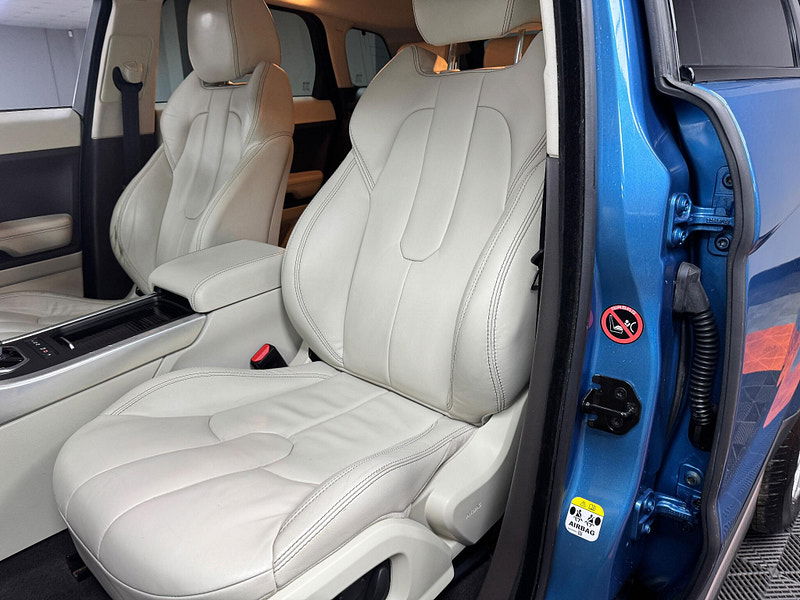 Land Rover Range Rover Evoque 2.2 SD4 Prestige Auto 4WD Euro 5 (s/s) 5dr 5dr Automatic 2026