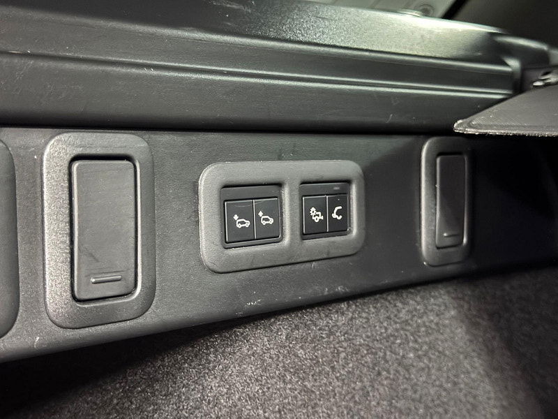 Land Rover Range Rover Velar 3.0 SD6 V6 R-Dynamic HSE Auto 4WD Euro 6 (s/s) 5dr 5dr Automatic 2025