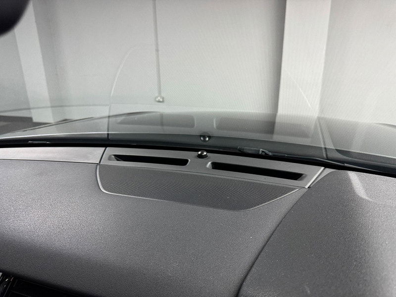 Land Rover Range Rover Velar 3.0 SD6 V6 R-Dynamic HSE Auto 4WD Euro 6 (s/s) 5dr 5dr Automatic 2025