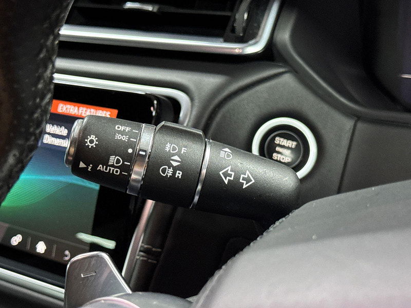 Land Rover Range Rover Velar 3.0 SD6 V6 R-Dynamic HSE Auto 4WD Euro 6 (s/s) 5dr 5dr Automatic 2025