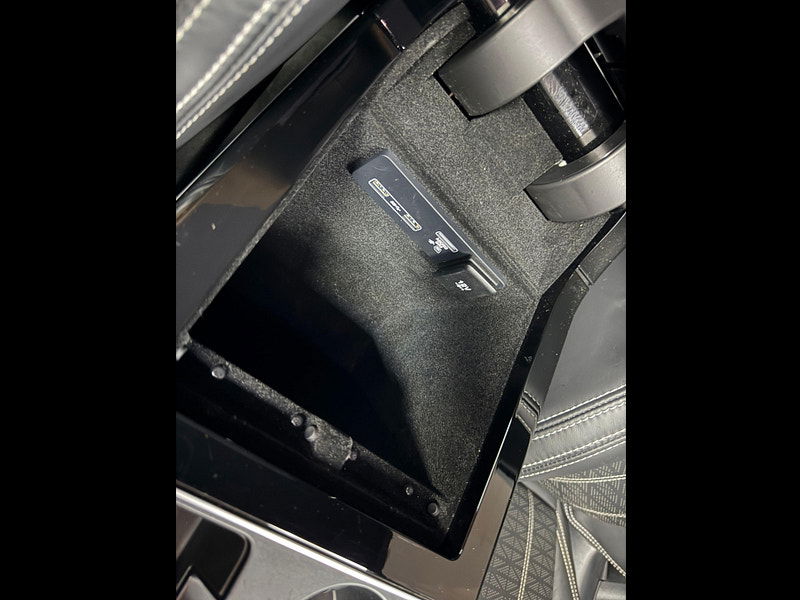 Land Rover Range Rover Velar 3.0 SD6 V6 R-Dynamic HSE Auto 4WD Euro 6 (s/s) 5dr 5dr Automatic 2025