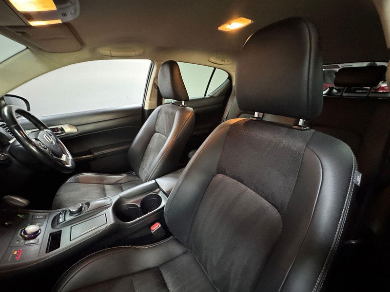 Lexus CT 1.8 200h Sport CVT Euro 6 (s/s) 5dr 5dr Automatic 2025