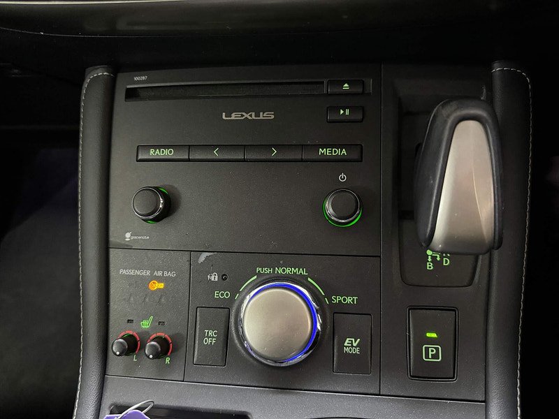 Lexus CT 200h 1.8 Advance CVT Euro 6 (s/s) 5dr 5dr Automatic 2024