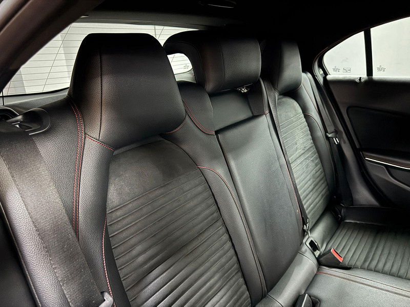 Mercedes-Benz A Class 2.1 A200d AMG Line (Premium) 7G-DCT Euro 6 (s/s) 5dr 5dr Automatic 2025