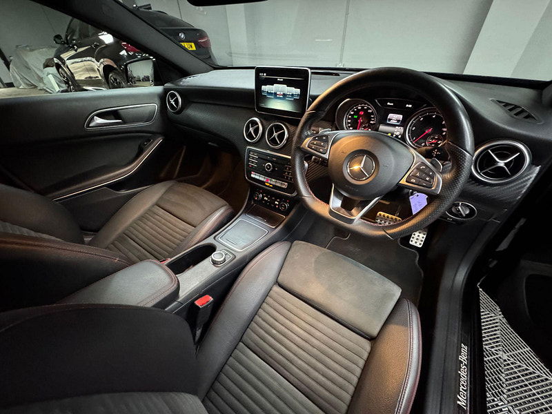 Mercedes-Benz A Class 2.1 A200d AMG Line (Premium) 7G-DCT Euro 6 (s/s) 5dr 5dr Automatic 2025