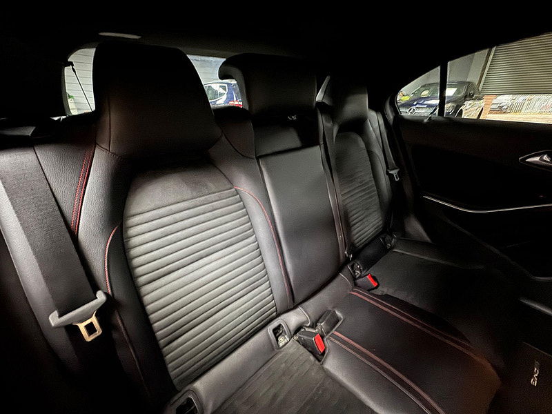Mercedes-Benz A Class 2.1 A200d AMG Line (Premium) 7G-DCT Euro 6 (s/s) 5dr 5dr Automatic 2025