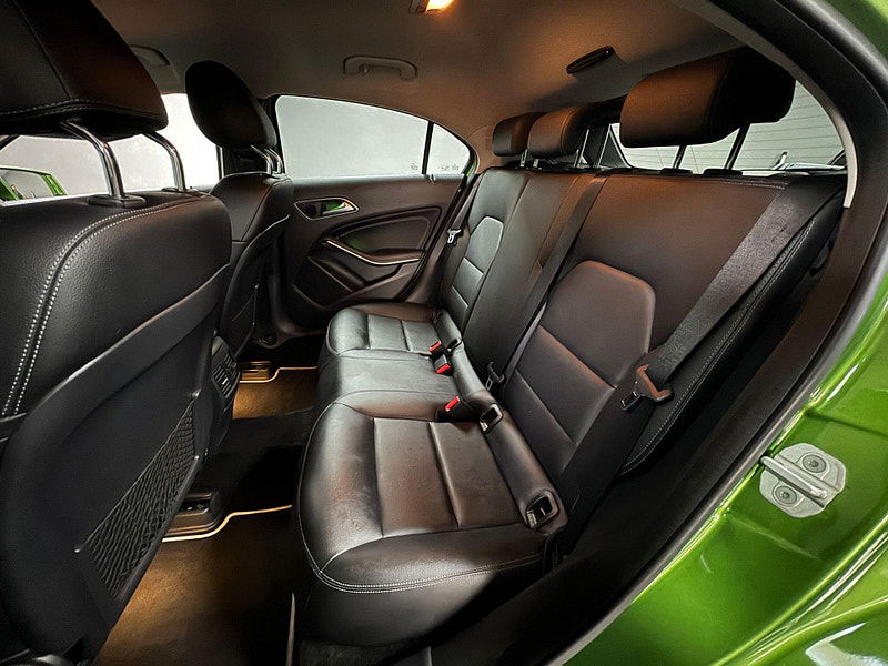 Mercedes-Benz A Class 2.1 A200d Sport (Premium) 7G-DCT Euro 6 (s/s) 5dr 5dr Automatic 2025