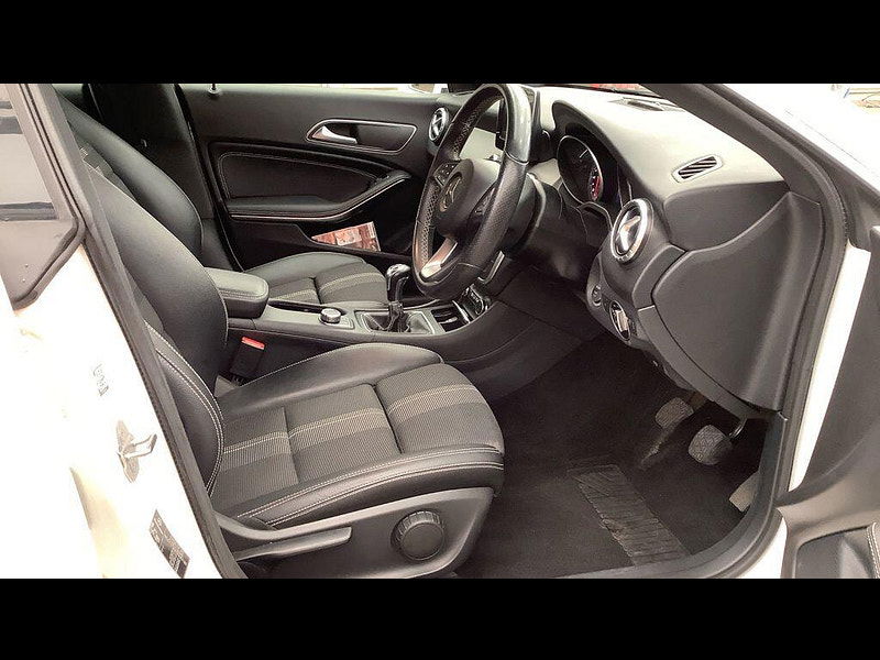 Mercedes-Benz CLA 2.1 CLA200d Sport Coupe Euro 6 (s/s) 4dr 4dr Manual 2025