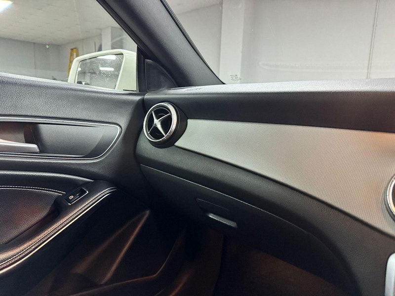 Mercedes-Benz CLA 2.1 CLA200d Sport Coupe Euro 6 (s/s) 4dr 4dr Manual 2025