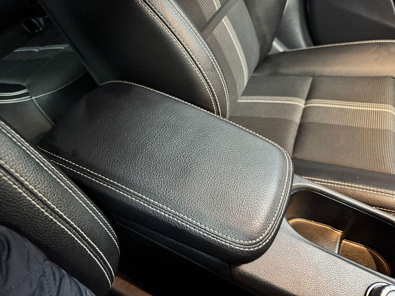 Mercedes-Benz CLA 2.1 CLA200d Sport Coupe Euro 6 (s/s) 4dr 4dr Manual 2025