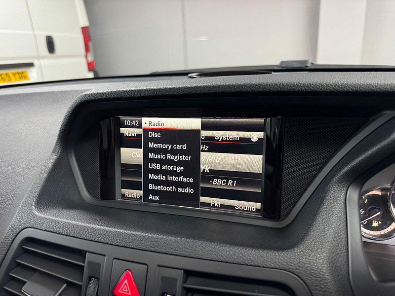 Mercedes-Benz E Class 3.0 E350 CDI V6 BlueEfficiency Sport G-Tronic Euro 5 2dr 2dr Automatic 2025